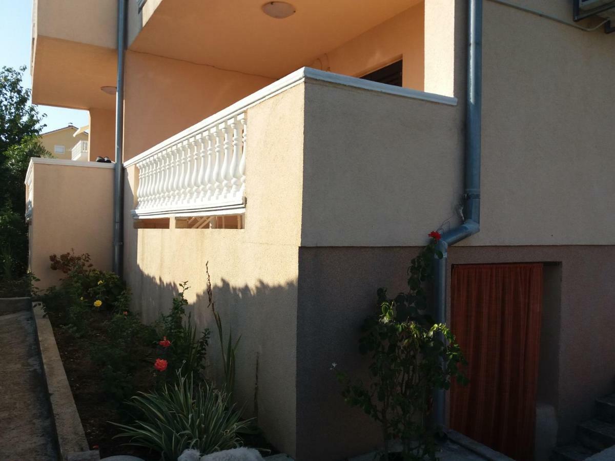 Apartment Plavia Biograd بيوغْغاد نا موغو المظهر الخارجي الصورة